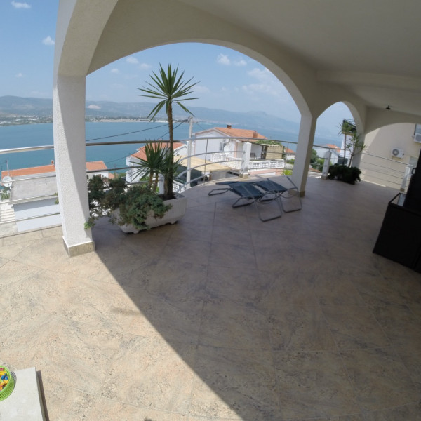Palace View, Palace View Mastrinka
